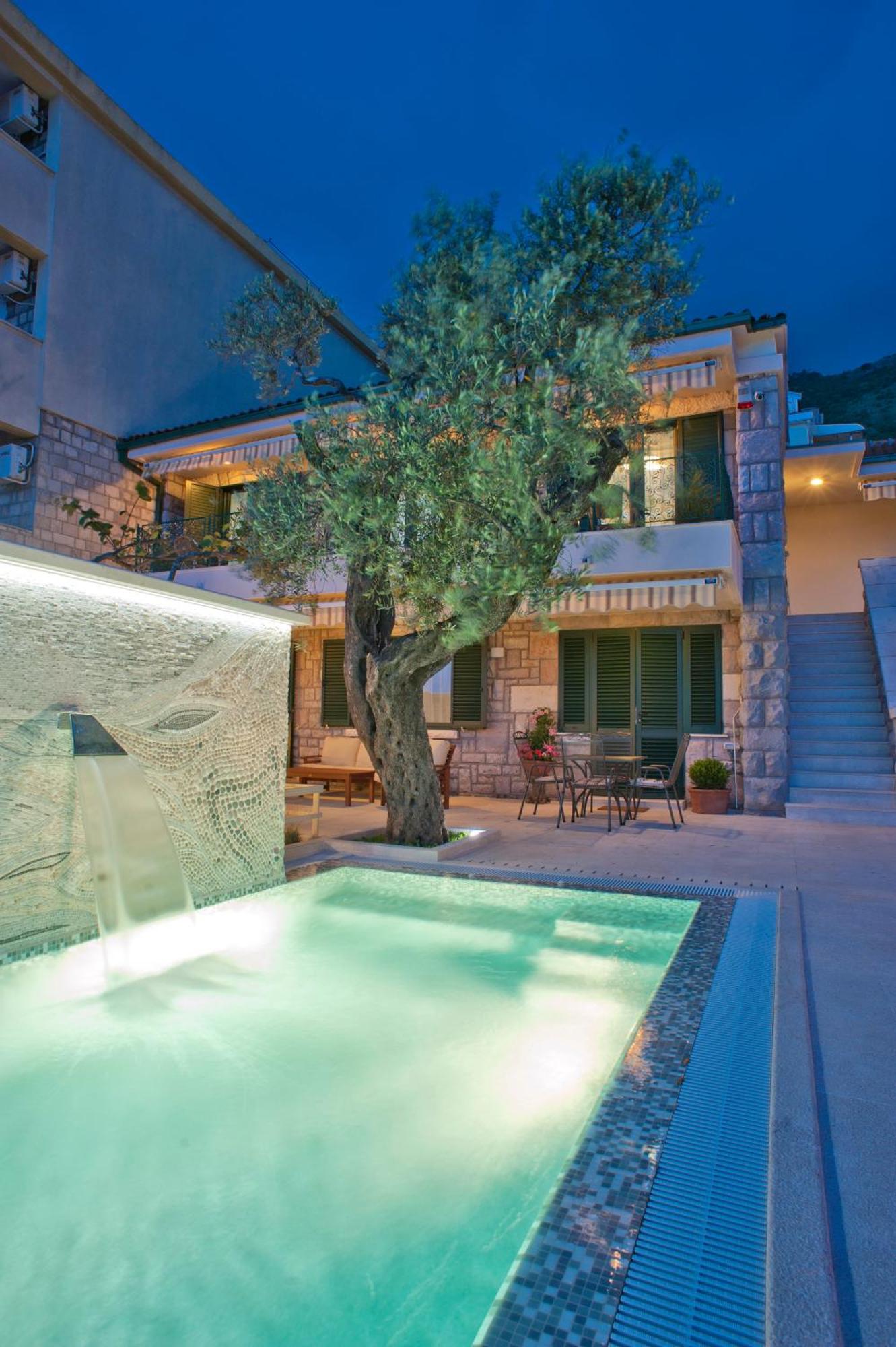 Villa Stevan 스베티스테판 외부 사진