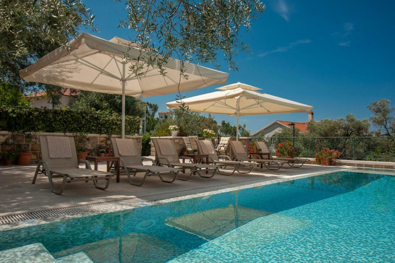 Villa Stevan 스베티스테판 외부 사진