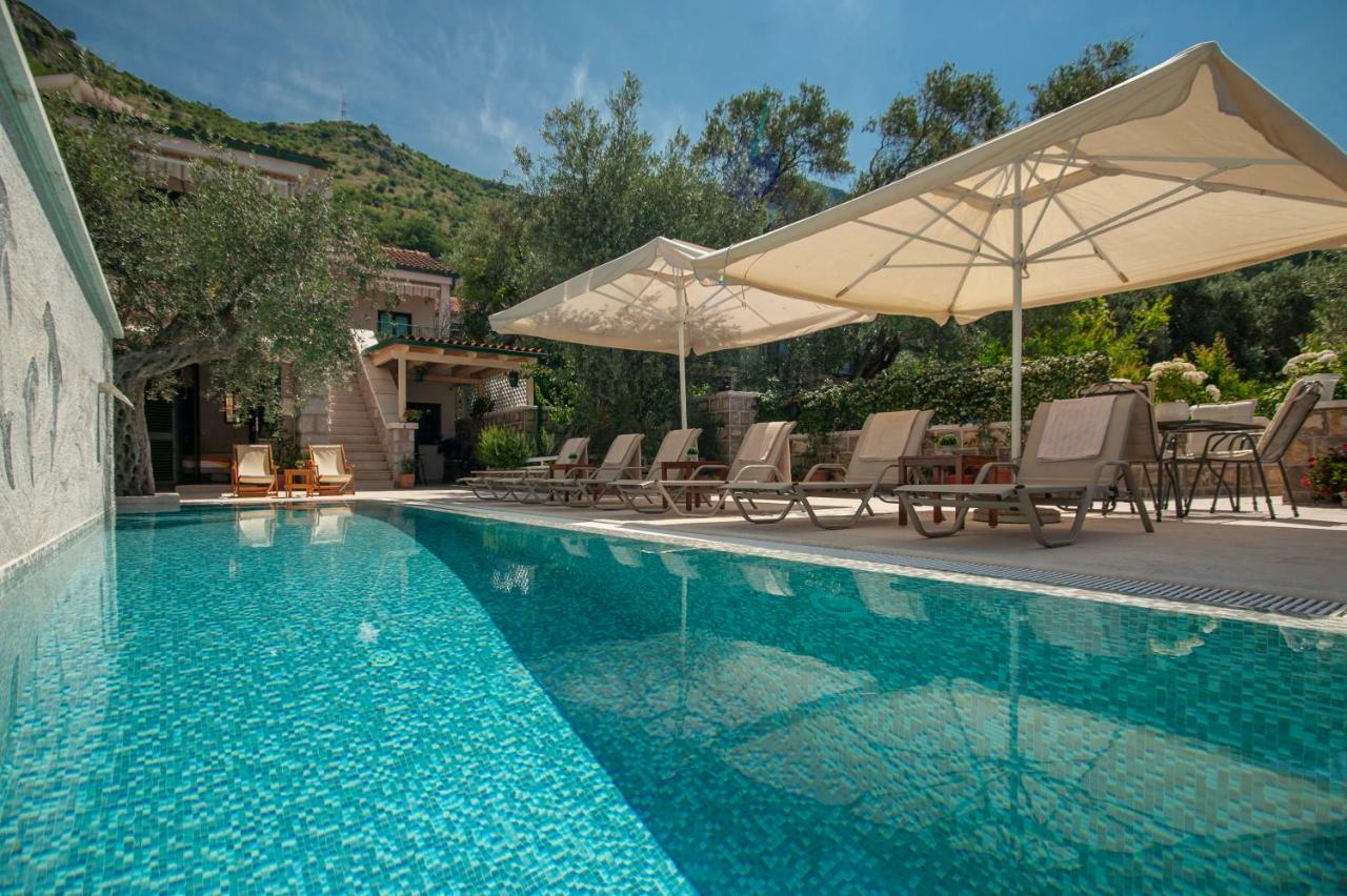 Villa Stevan 스베티스테판 외부 사진