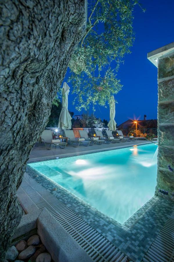 Villa Stevan 스베티스테판 외부 사진